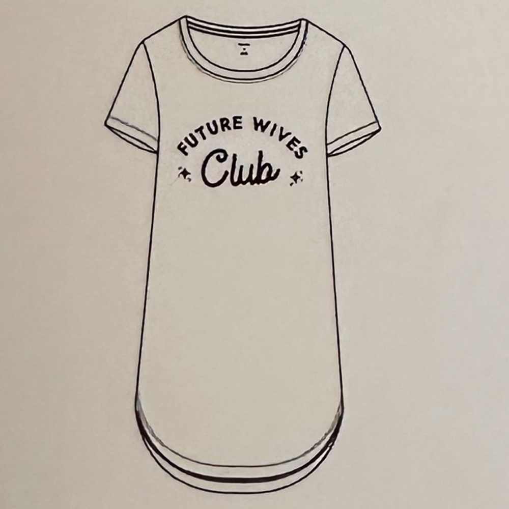 NWT Confetti Avenue “Future Wives Club” Peach Crewneck Sleep Shirt medium
